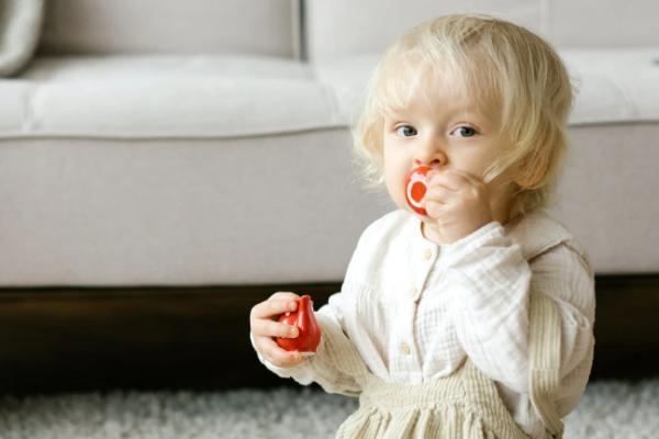 保险中的减额交清保额表是什么意思，和退保哪个划算呢