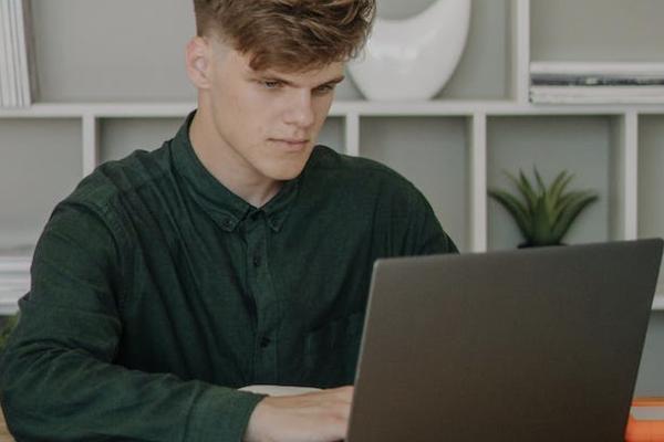 百万医疗是只要住院就能报销吗，报销比例多少