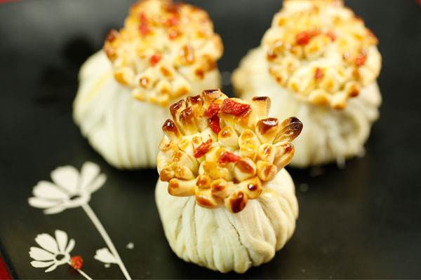 对药物过敏以及食物中毒，保险公司拒绝赔偿，为什么？