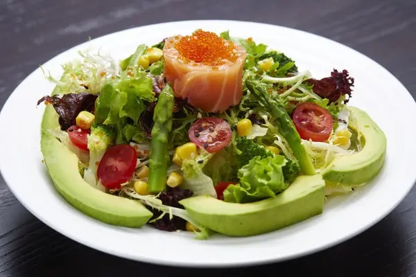 三年车险未出险，故意把车开到水沟里，结果是酒驾拒赔！